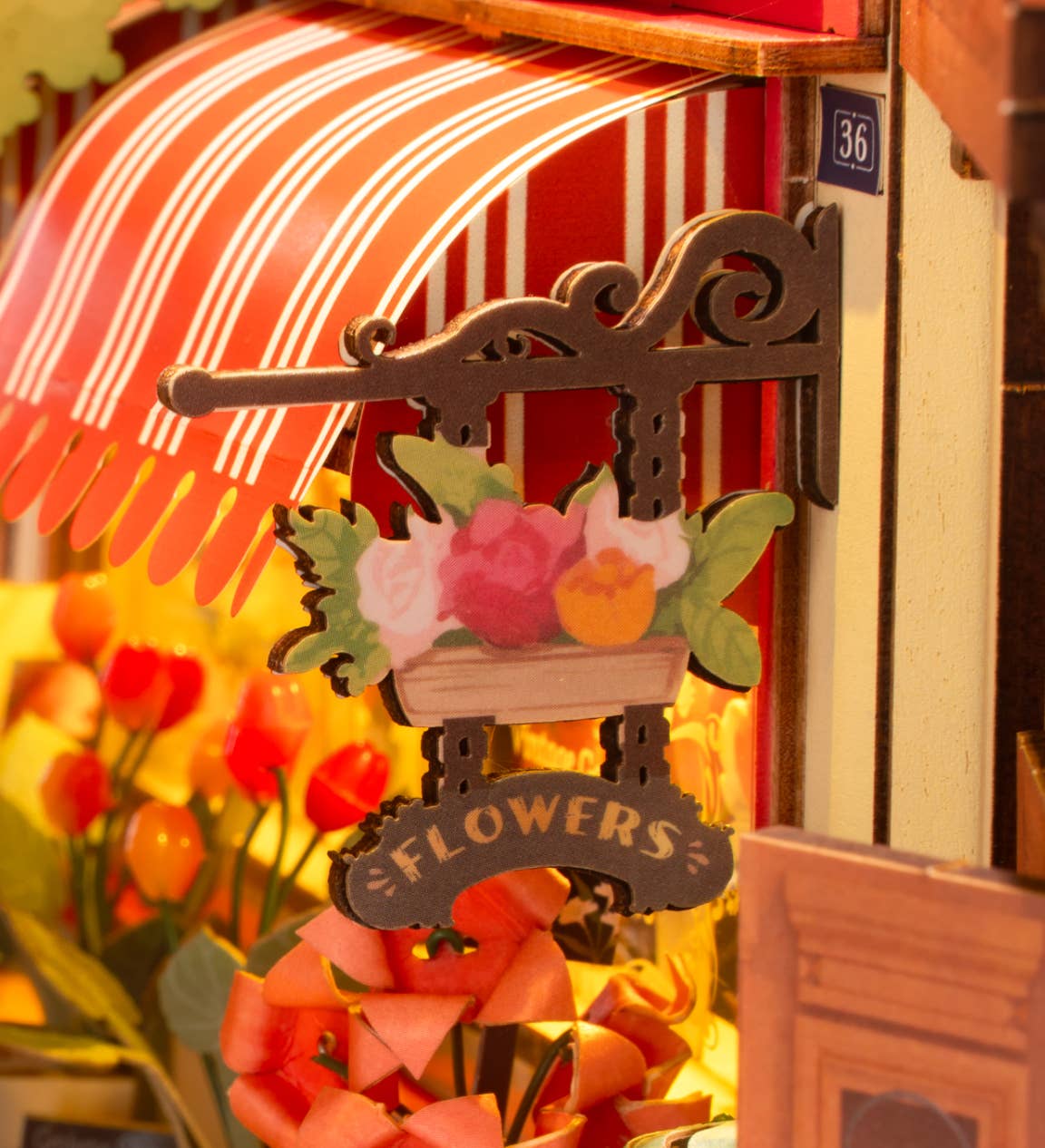 Floral Corner with Dust Cover