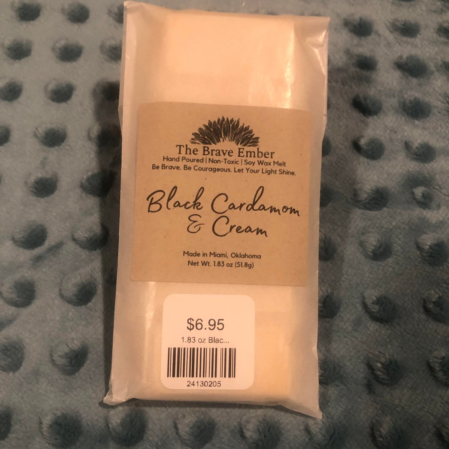 1.83 oz Black Cardamom & Cream