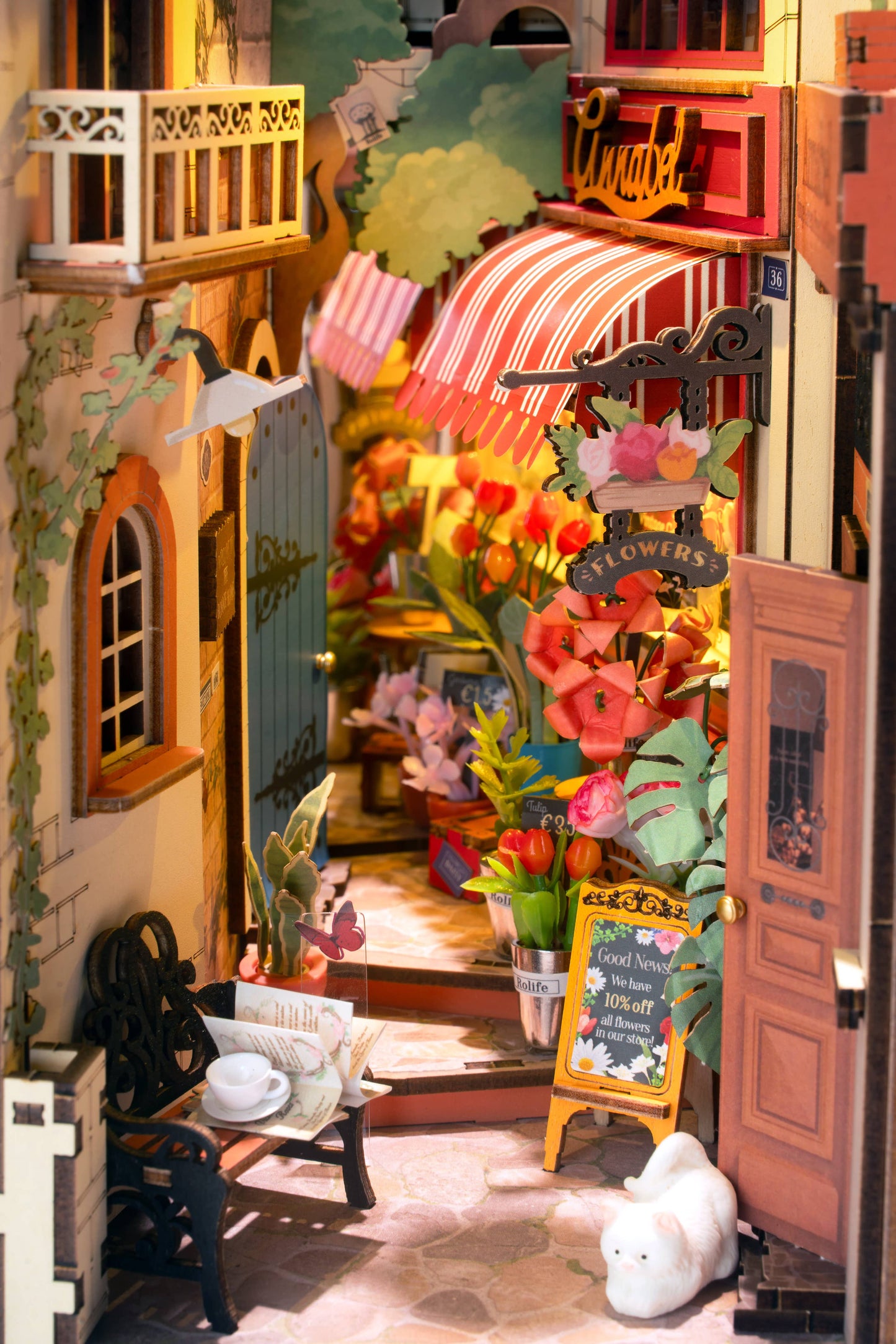 Floral Corner with Dust Cover