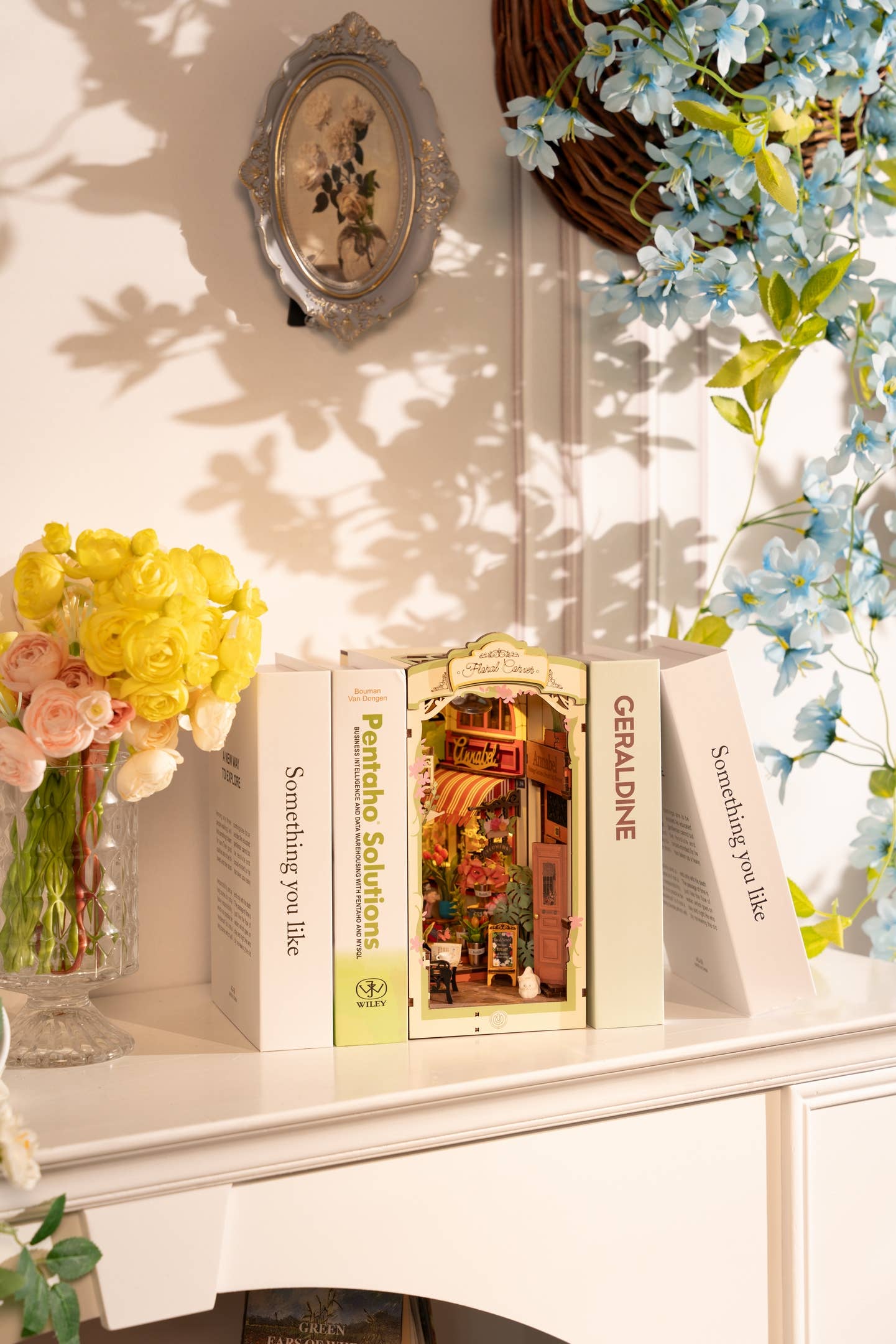 Floral Corner with Dust Cover