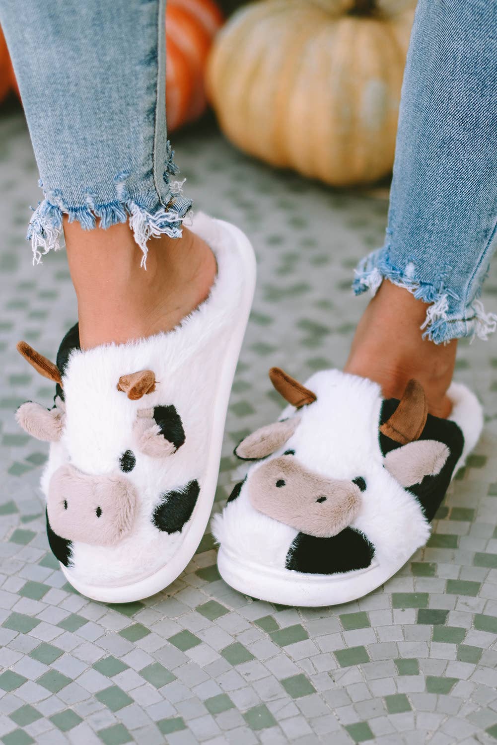 1 the Woman - Cartoon Animal Cow Plush Slippers