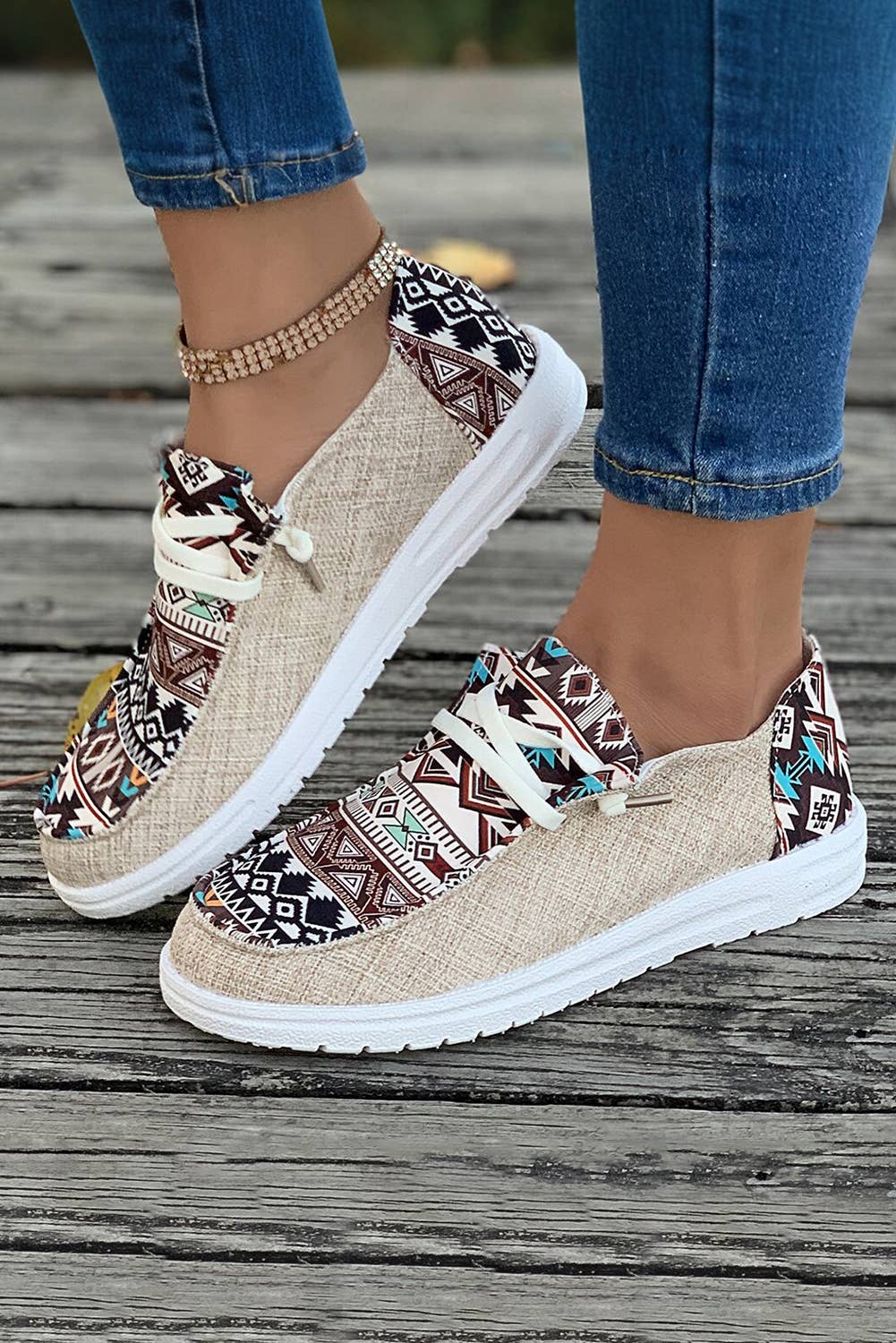 1 the Woman - Vintage Western Patchwork Lace-up Decor Flat Shoes