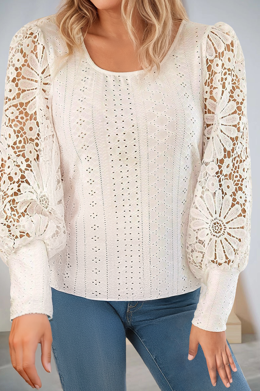 Plus Size Floral Guipure Lace Lantern Sleeve Blouse