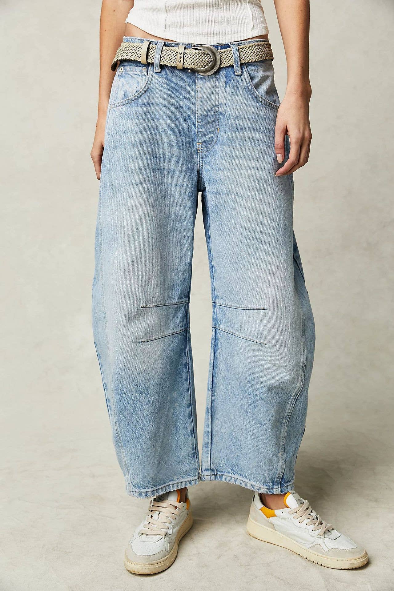 Washed Balloon Leg Denim Jeans With Belt
